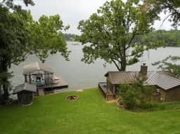 Your Lakefront Luxury - Image 2
