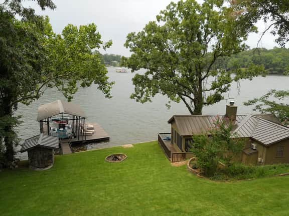 Your Lakefront Luxury - Image 2