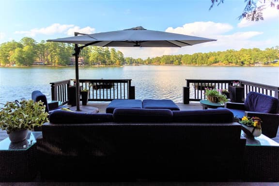 The Lakeside Cottage - Image 1